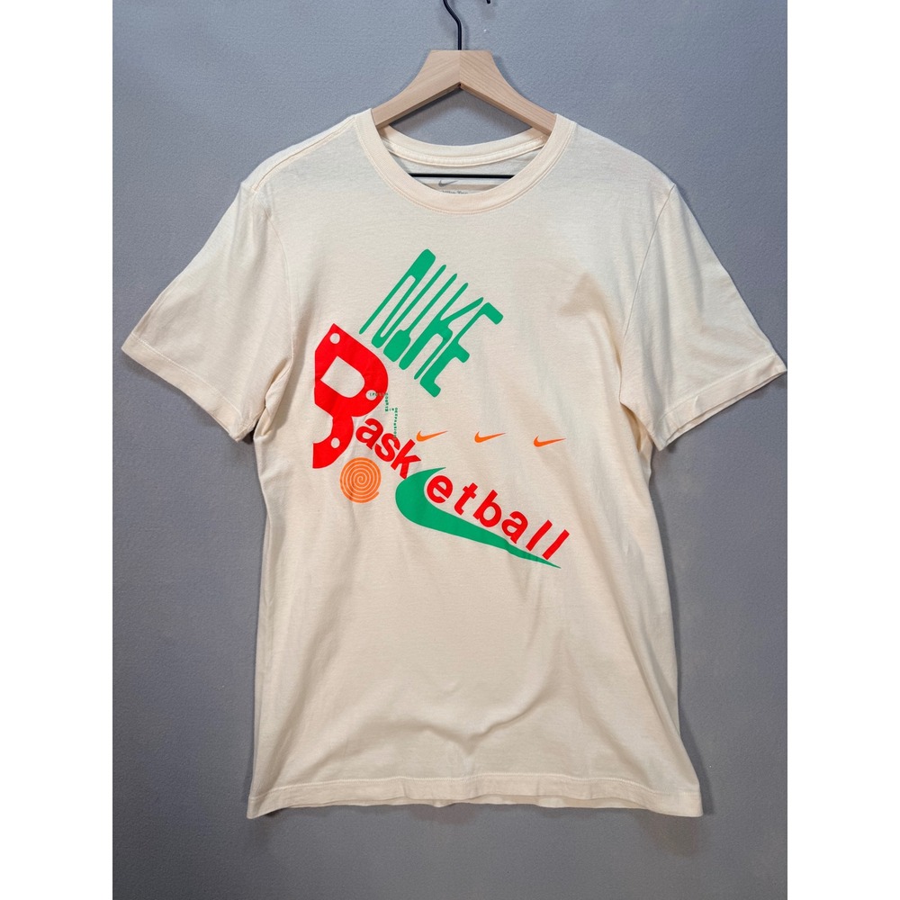 Nike‎ Basketball Graphic Tee Mens Small Cream Off White Short Sleeve T-Shirt